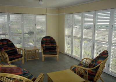 Bi-fold shutters